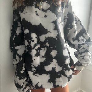 Urban Outfitters Black and White Tie-Dye Sweatshirt